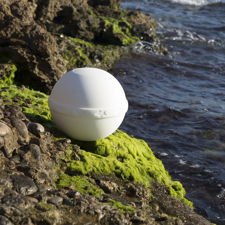 Salium biodegradable urn